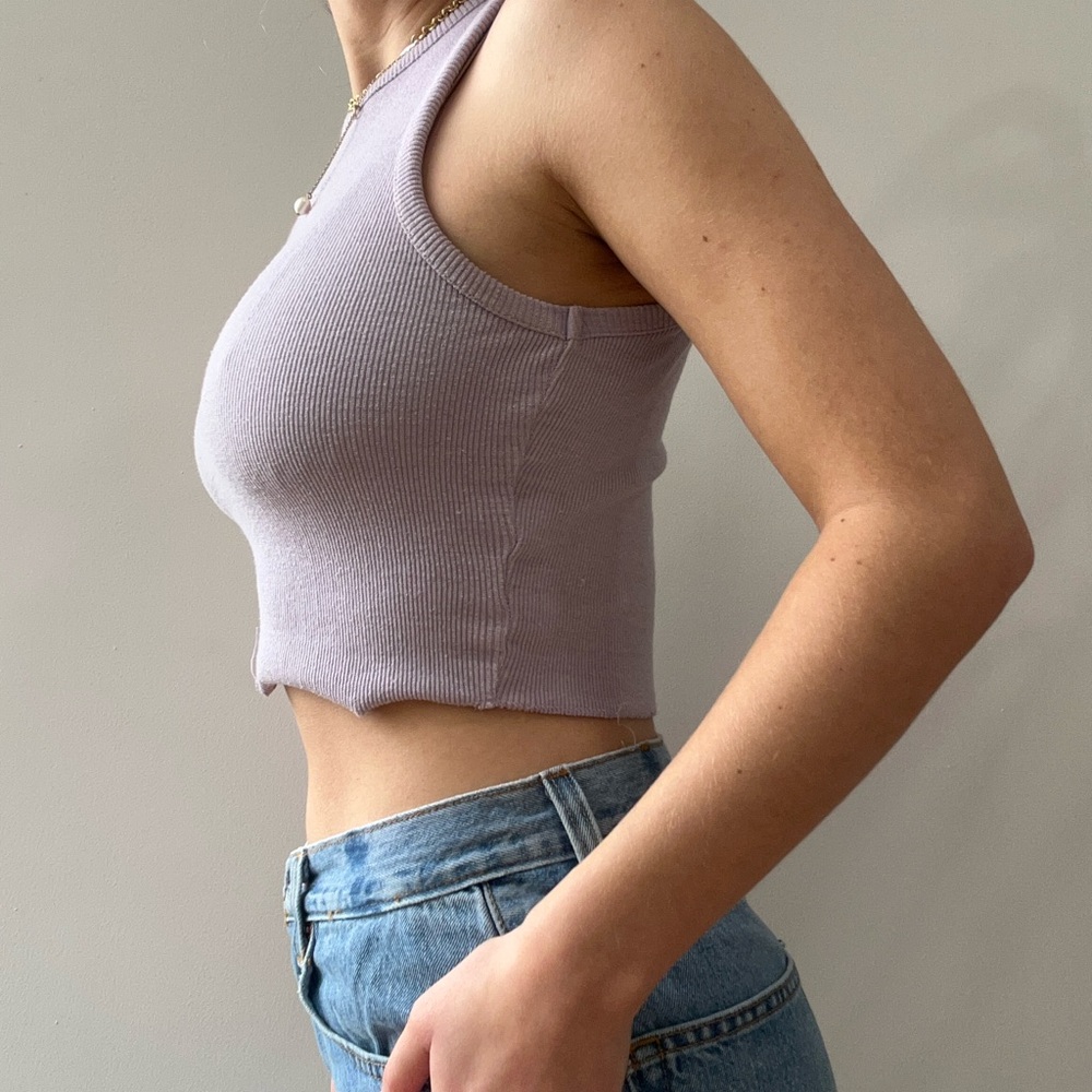 Lavender Cropped Tank - Picture 4 of 5